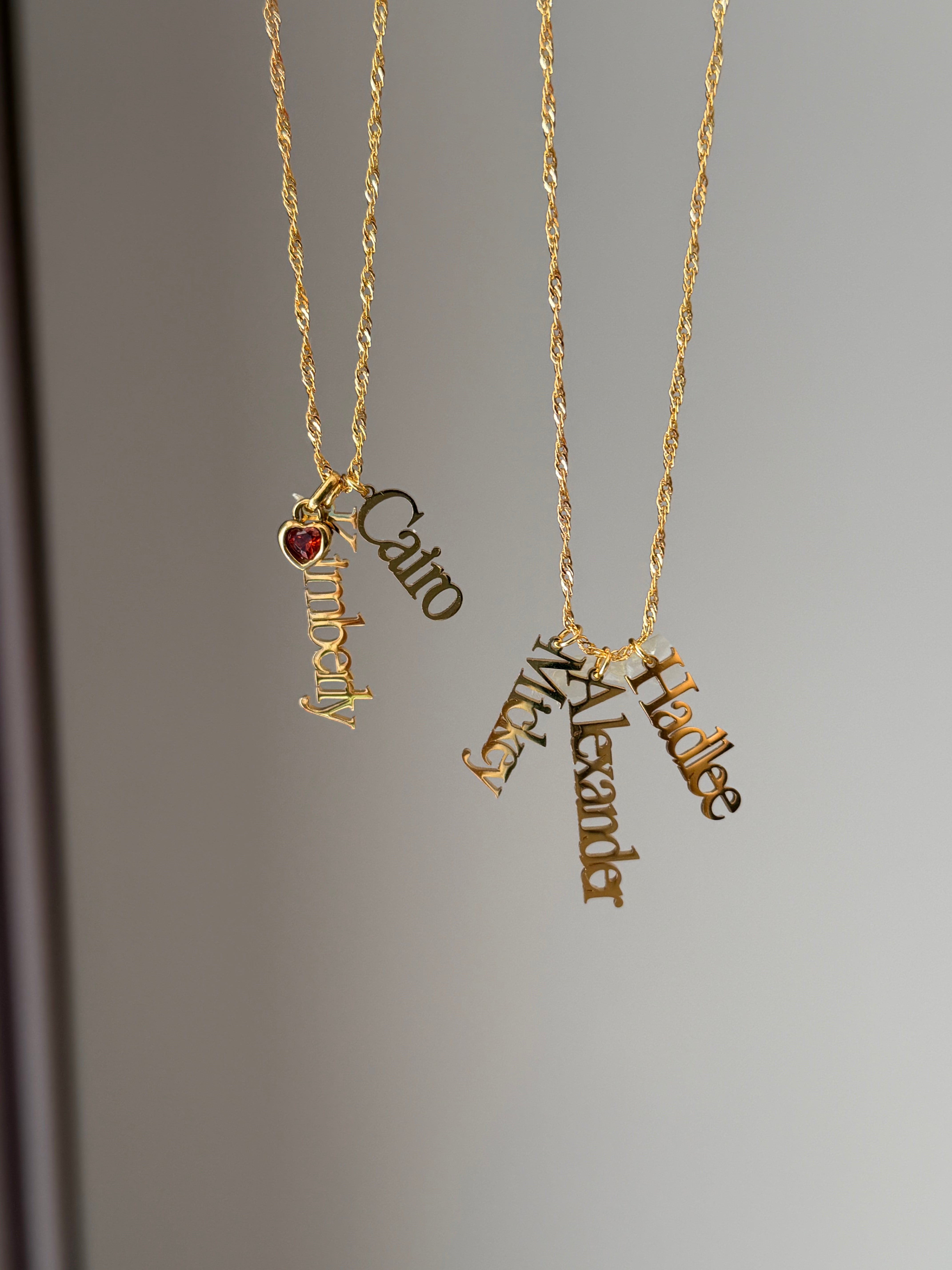 Personalized Vertical Name Necklace for Women – Minimalist Custom Jewelry Gift
